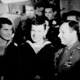 Юрий Гагарин на нашем крейсере. 1965 год.