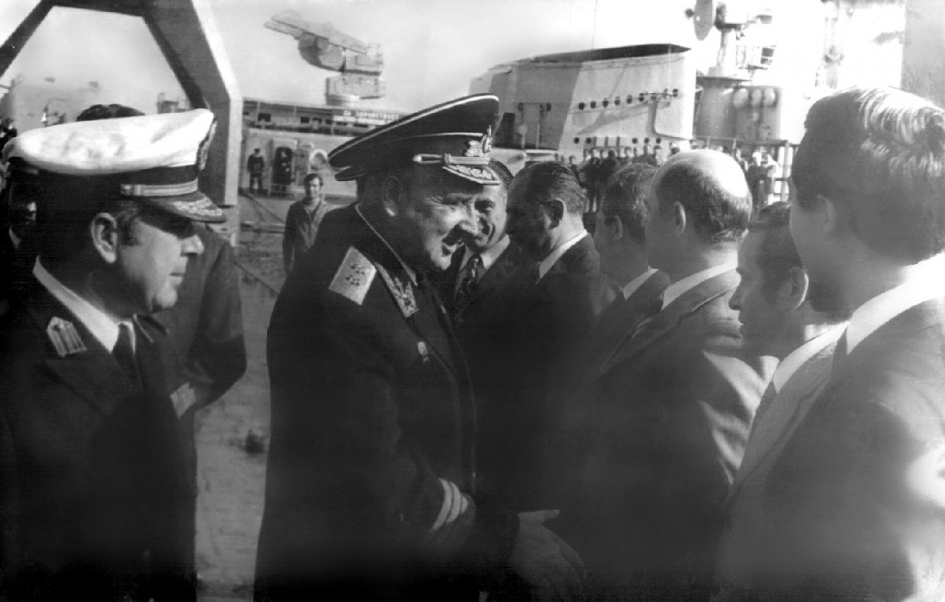 Командующий  “Знакомство”