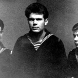 Три богатыря-комсомольца. Слева Ваня Меркушев, я, справа Коля Баранников