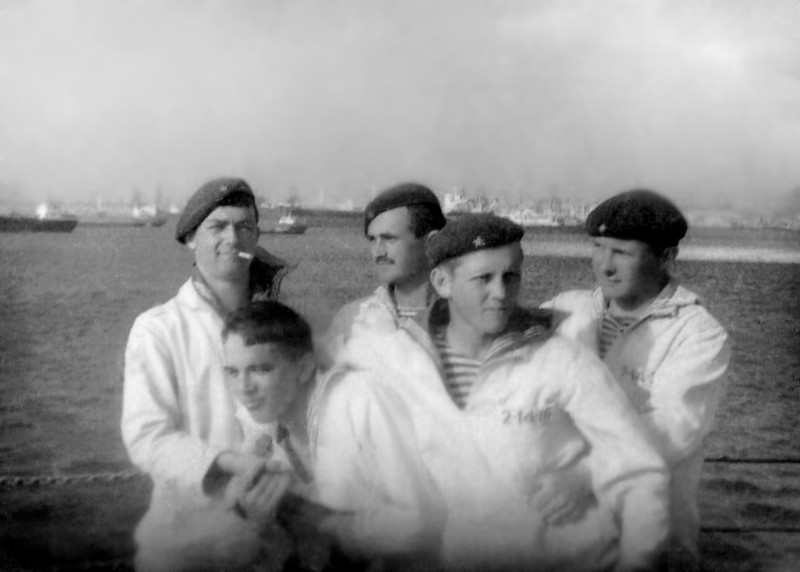 АЛЕКСАНДРИЯ. Слева Г.Топтыгин, В.Перегородиев, В.Вилинский, Н.Андреев, "карпуха"