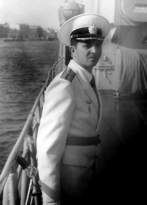 Ленинград. День  ВМФ. 1988 год.  Помощник  командира  РКР  ,,Грозный,,