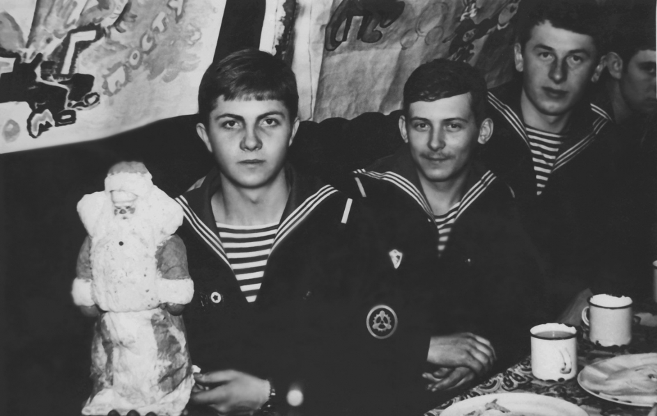 Новый  1979 год. Рядом  В.Рыняк,  В.Сорока