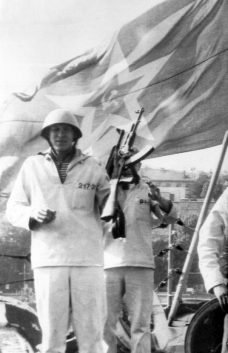 1975 PКP "Гpoзный" Pyбaн Bиктop вaxтa ПДCC нa бaкe