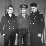 Я, Коваленко Федор (БЧ-2, нач.прод. ДМБ 1990 осень) и Султанов Сергей (кок)