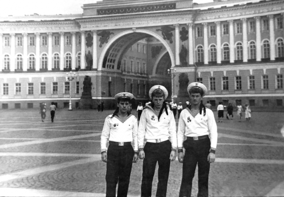 Из ДМБ-альбома