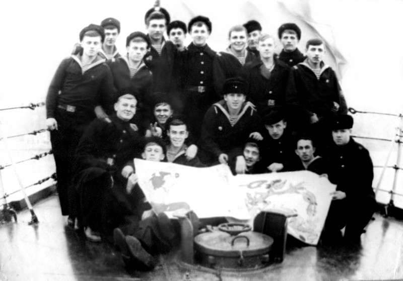Фотографии из ДМБ-альбома