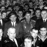 Приезд Гагарина на "Грозный"