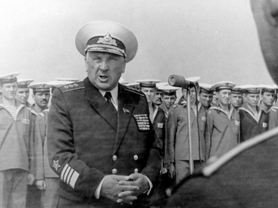 Командующий ЧФ Ховрин. 1983г