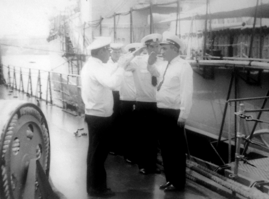 Октябрь 1976 !!! Крейсер в заводе Оржоникидзе !!