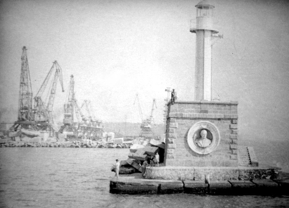 1967г. Болгария. г. Варна курсом к швартовке
