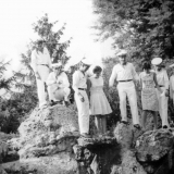 1967г. Болгария Варна в увольнении с болгарскими девушками
